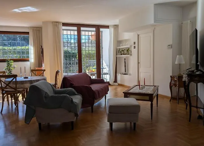 The Garden House Apartment *